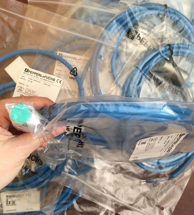 倍加福电感式接近开关NBB8-18GM50-E0原装P+F接近传感器现货