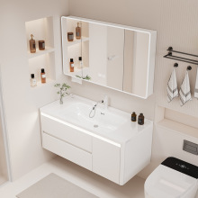 �������b��̨����ˮԡ�ҙ��մ�һ�w���l���g��ϸБ�ԡ�ҙ��M��ϴ