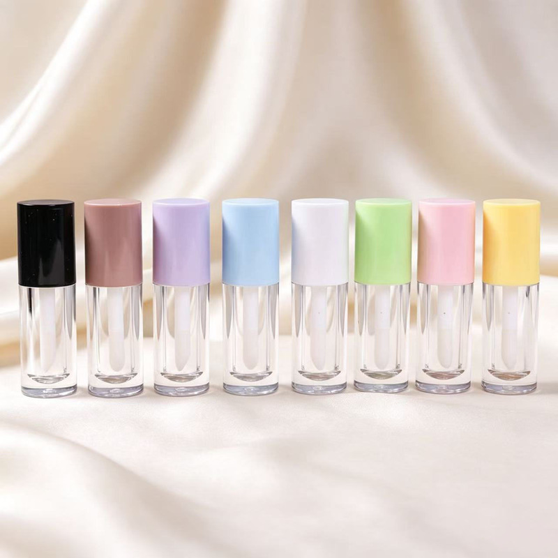 Manufacturer's In-Stock Large-Capacity Refillable Bottles 6ml Round Tube Large Brush Head Lip Gloss Lip Color Lip Balm Empty Tube Packaging Concealer Tube