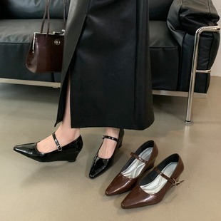 Sequin Mary Jane Shoes Women's 2024 Spring/Summer New French Temperament Square Head Thick Heel Commuter Single Shoe