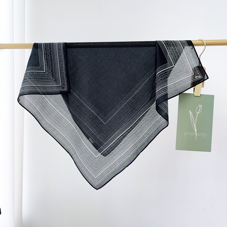 Puro beige retro bufanda de seda geométrica pequeña bufanda cuadrada femenina de primavera y verano temperamento decoración bufanda coreana bufanda de algodón