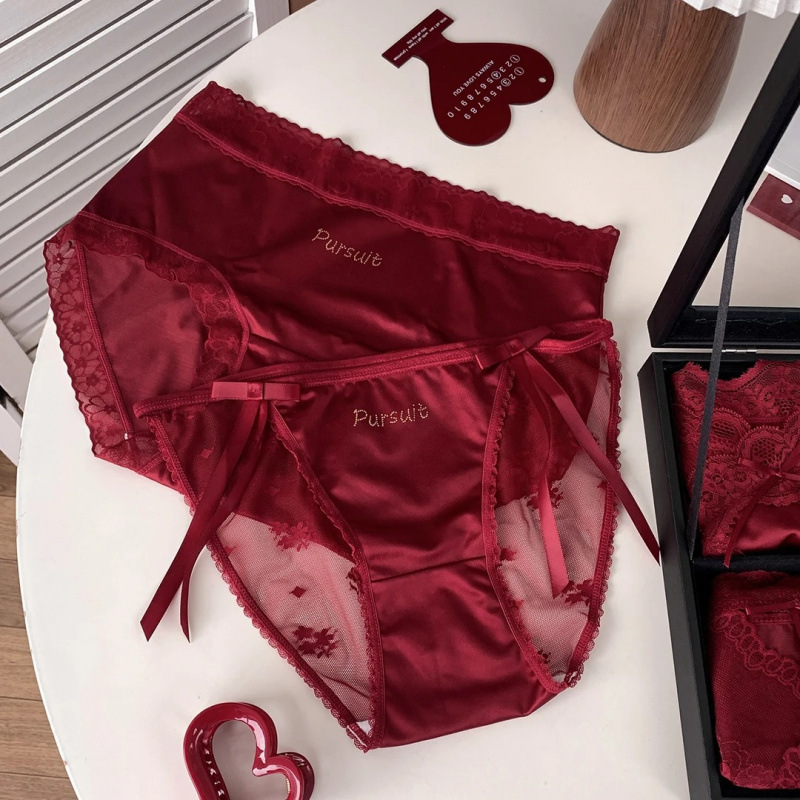 "Scarlet Charm" 10A Antibacterial Red Satin Lace Panties for Women, Suitable for the Year of the Horse, New Year, and Wedding Celebrations "Scarlet Charm" 10A Antibacterial Red Satin Lace Panties for Women, Suitable for the Year of the Horse, New Year, and Wedding Celebrations