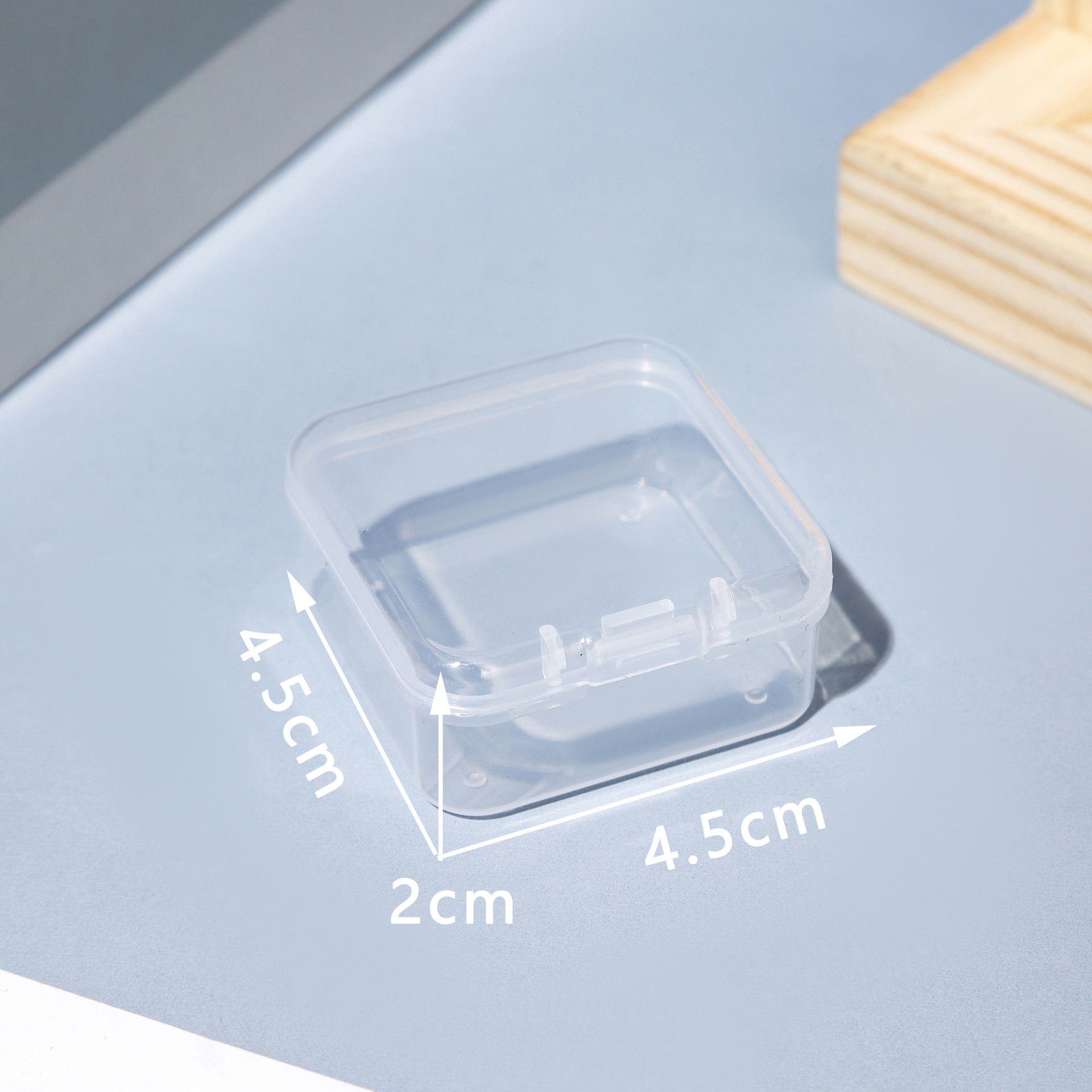正方形の透明なプラスチックの小さい方の箱の耳栓の箱の装飾品の収納箱の部品の箱のアクセサリーの数珠の箱の漁具の箱