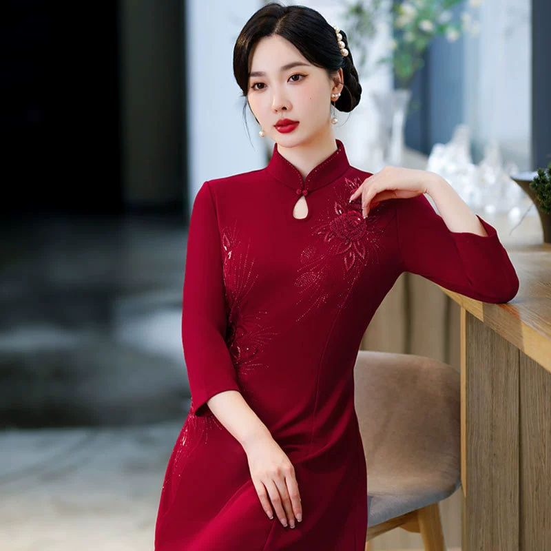 Свадебное платье для мамы летом молодая свекровь свадебное платье красный длинный улучшенный cheongsam платье для взрослых