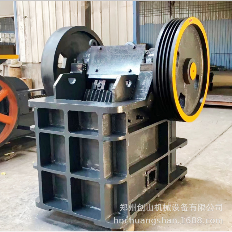 供应颚式破碎机 石头破碎机 鄂破机配件 鄂式碎石机 鄂破碎石机