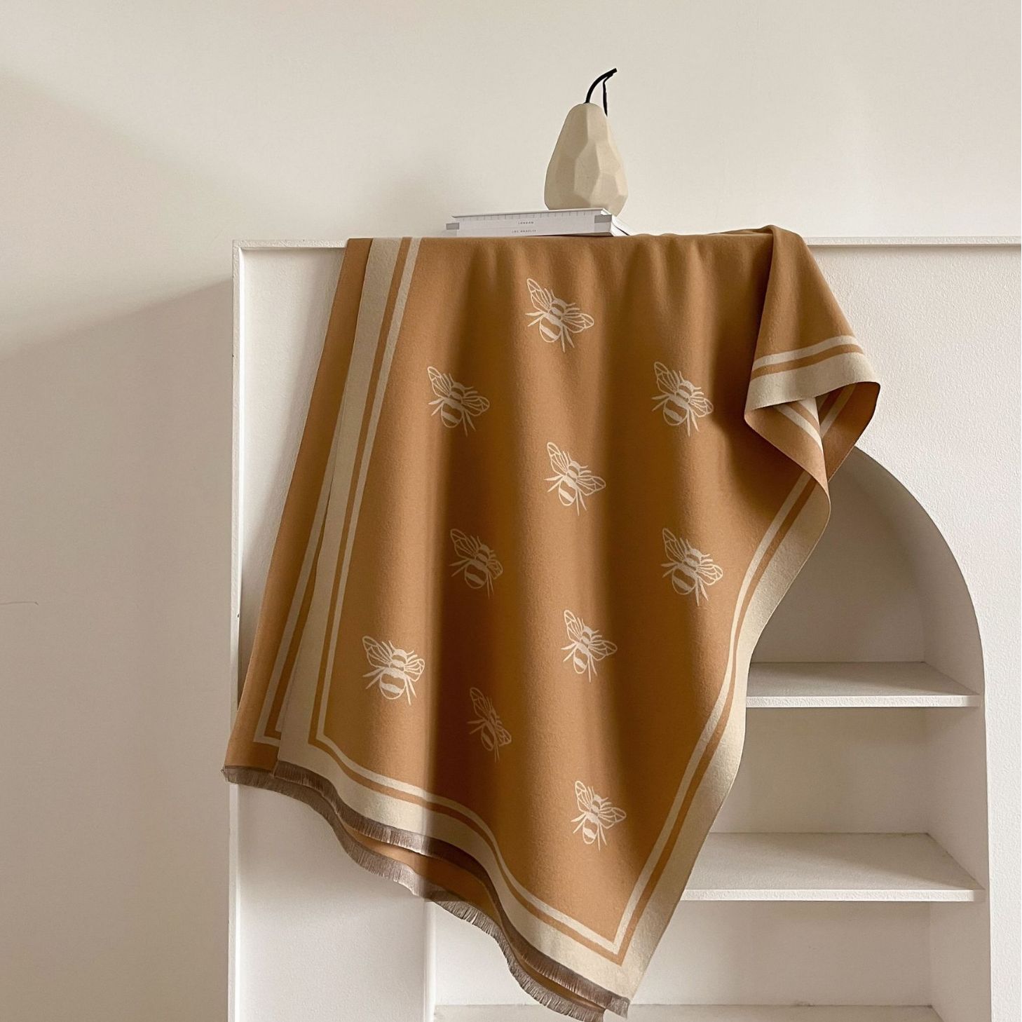 Otoño e Invierno nuevo estilo de gran marca de moda de abeja bufanda de impresión de moda exterior chal de Cachemira-como bufanda caliente engrosada