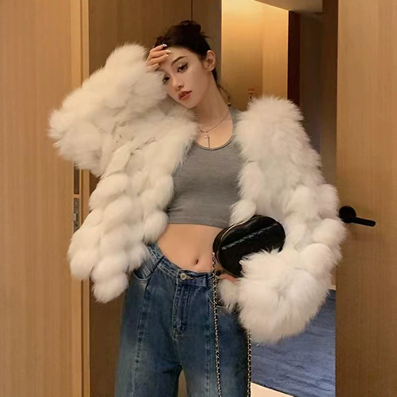 COCO Fur Yaochi Fairy осень-зима 2024 новое пальто из меха с V-образным вырезом для молодых женщин, короткое меховое пальто