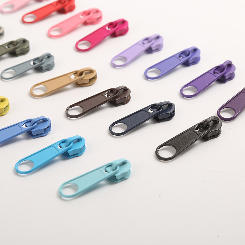 No. 5 fabricantes de cremallera de nylon nueva bolsa de maquillaje de color bolsas de lápiz gruesas cremallera al por mayor