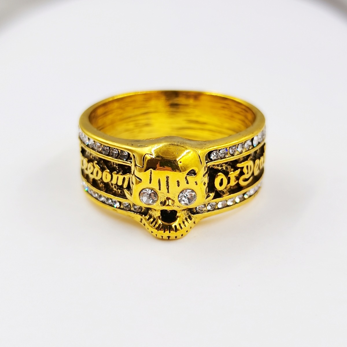Europe and the United States cross-border hot punk style skull men's ring personalized trend with symbol gem men's ring