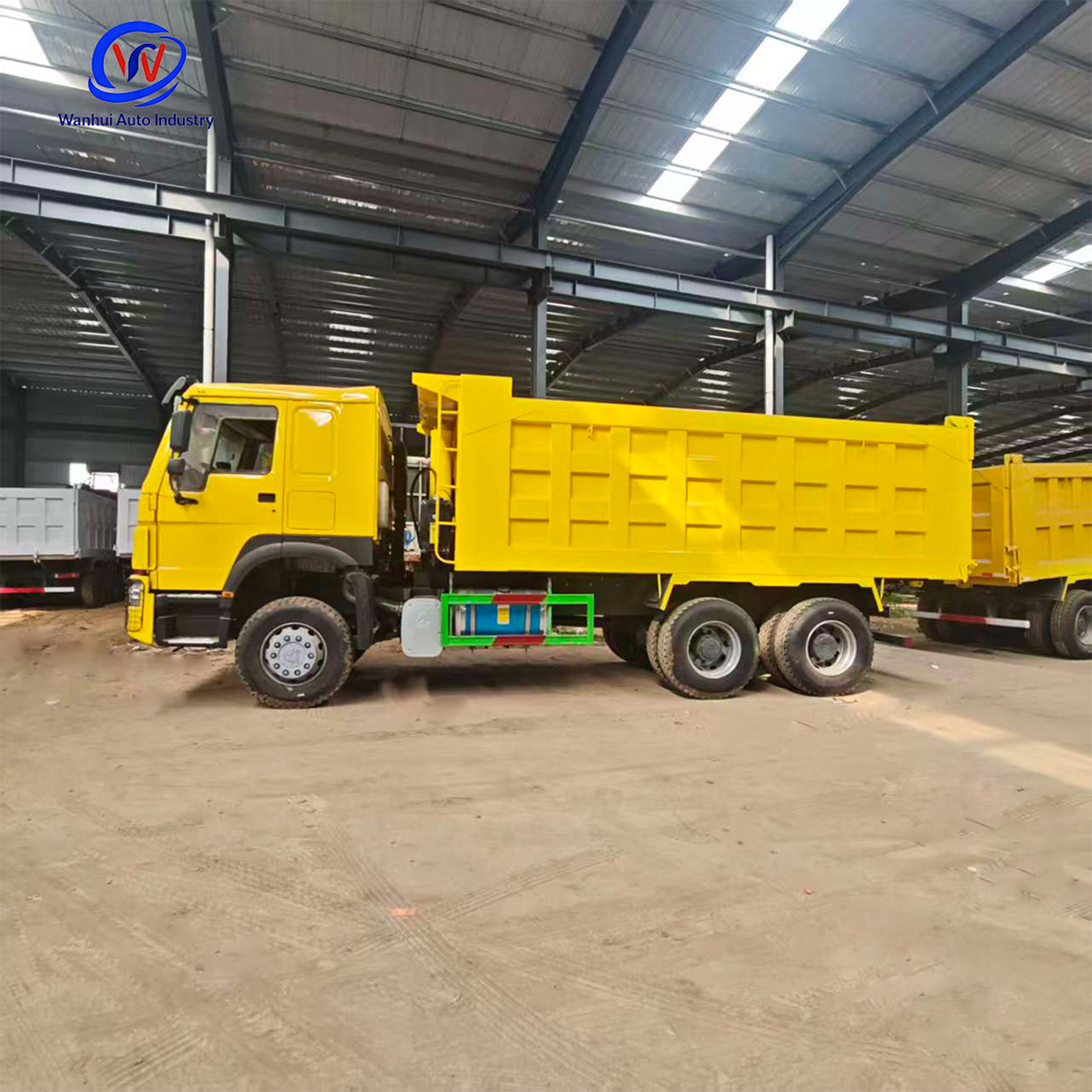 Howo 8×4 heavy-duty dump truck, 400 horsepower, specialized for mining and infrastructure, 90% new, engineering dump truck