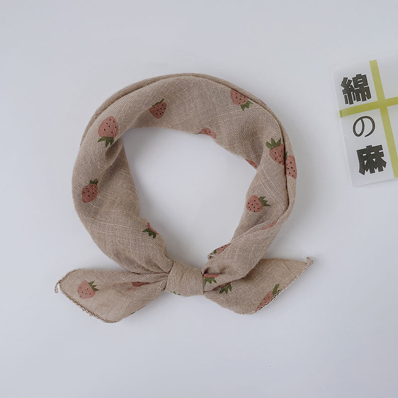 Soft Children's strawberry cotton and linen small square scarf 42x42cm breathable sweat-absorbent scarf sunscreen scarf saliva towel Soft Children's strawberry cotton and linen small square scarf 42x42cm breathable sweat-absorbent scarf sunscreen scarf saliva towel