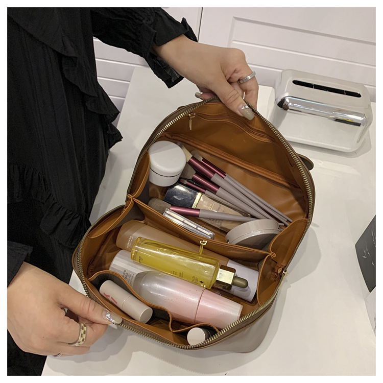 Elegant Basic Solid Color Pu Leather Square butup Bags display picture 2