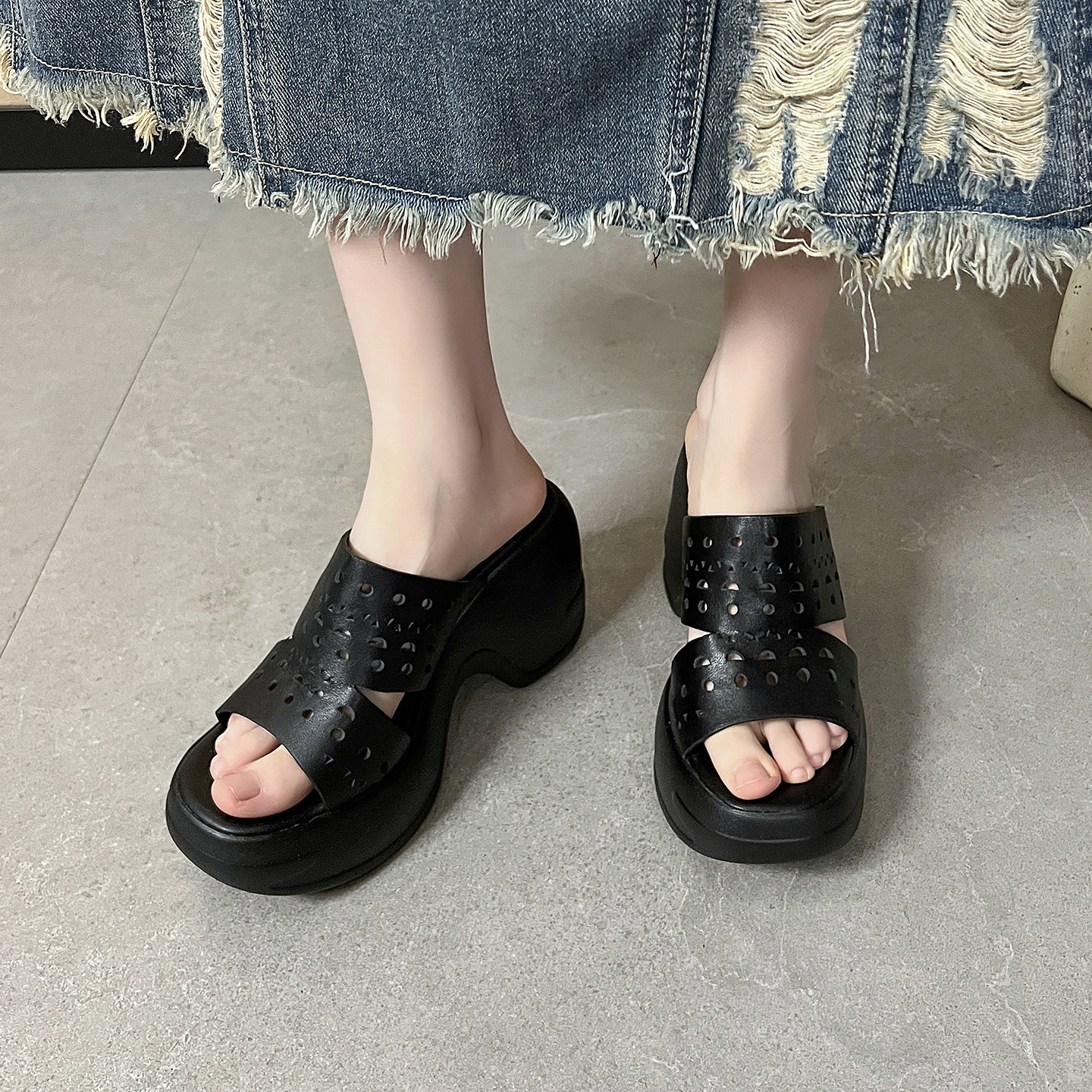 Sandal cao gót nữ hở mũi đế xuồng 10 cm, chất da bò thượng hạng, quai ngang thoáng khí — màu đen, màu trắng ngà