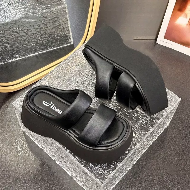 Тапки с белым подушечным журавлем на пятке с толстой подошвкой