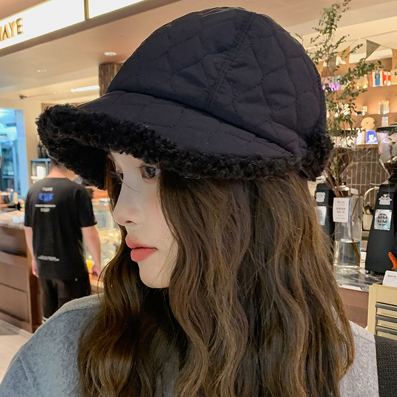 Chapeau en poils d'agneau pour femmes, chapeau chaud de cyclisme, défilé de mode, visage, petit duvet, langue de canard, en Stock, nouvelle collection automne et hiver_voghion.com