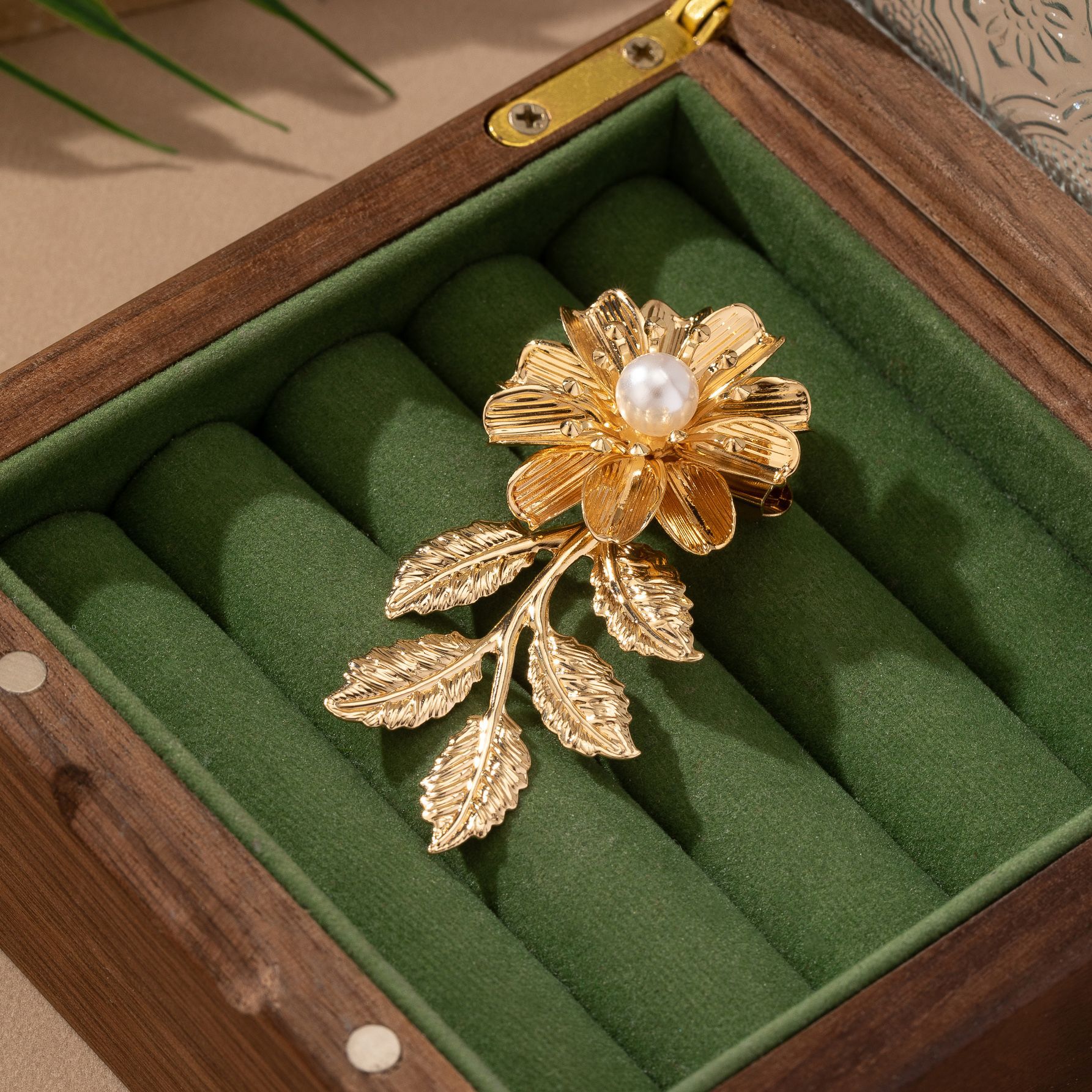 Vintage Blatt Blumen Brosche Mit Kunstperle Für Damen Elegant_voghion.com