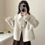 双面青年白色粉色大衣