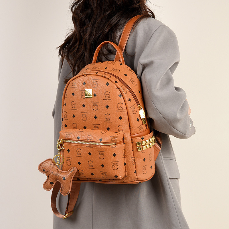 Printed Rivet Backpack Korean Style Fashionable Cute Cartoon Bear Large Capacity Backpack 2025 New Student School Bag