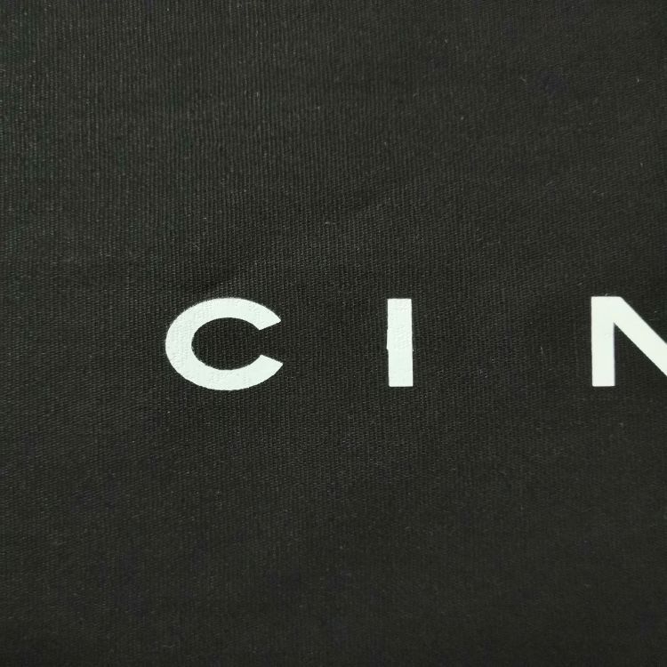 Bolsas pequeñas con cordón y correas planas para venta al por mayor, entrega rápida, bolsas de embalaje personalizadas a prueba de polvo.