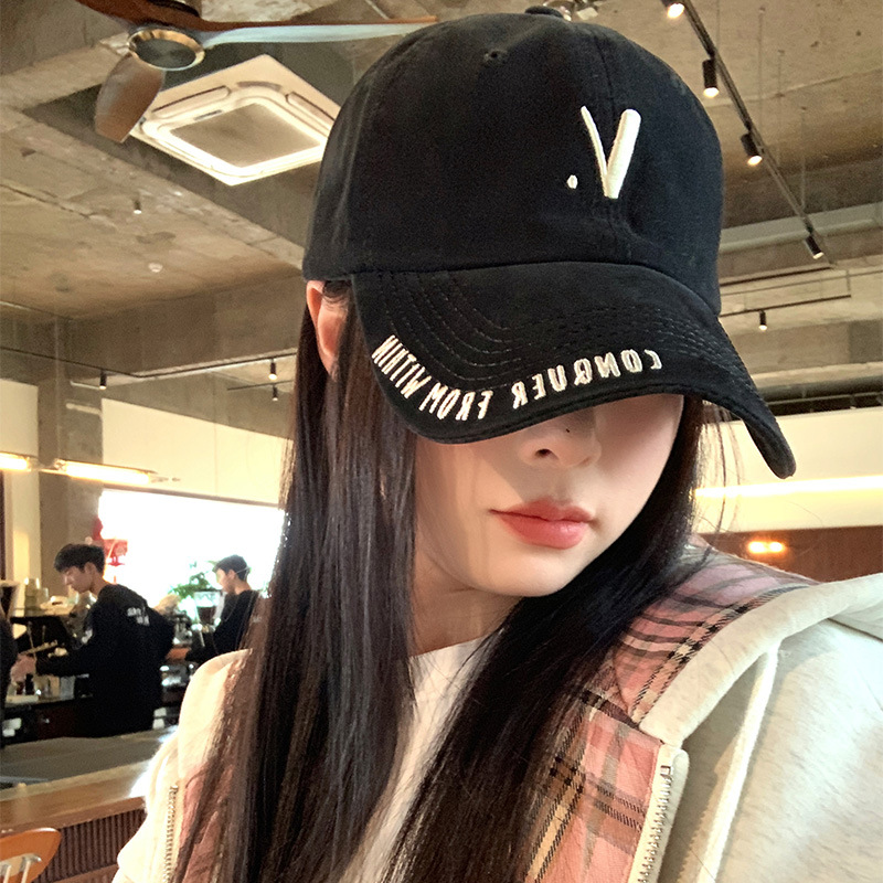 2025 nuevo sombrero de béisbol primavera-verano coreano pareja hipster negro cara pequeña letra picada lengua gorra de moda