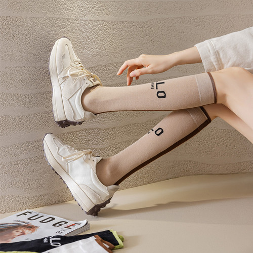 New European fashion brand letter calf socks for women, spring and summer thin striped versatile knee-high socks, sports and above-the-knee socks