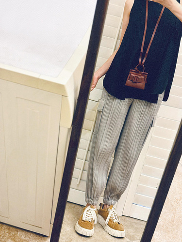 Stylish summer new pleated women's clothing, daily versatile, suitable for commuting, good wear, trendy loose and slimming pants