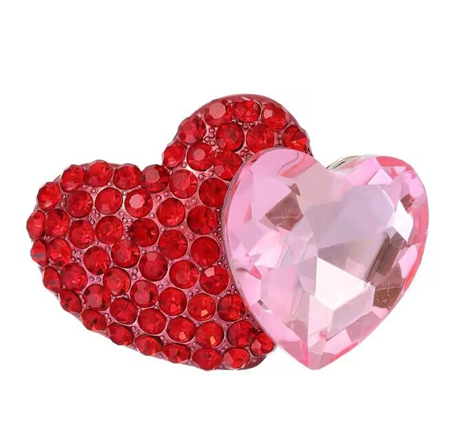 Broche papillon cœur rétro européenne et américaine, accessoire de revers de costume élégant et haut de gamme, vente en gros incrustée_voghion.com