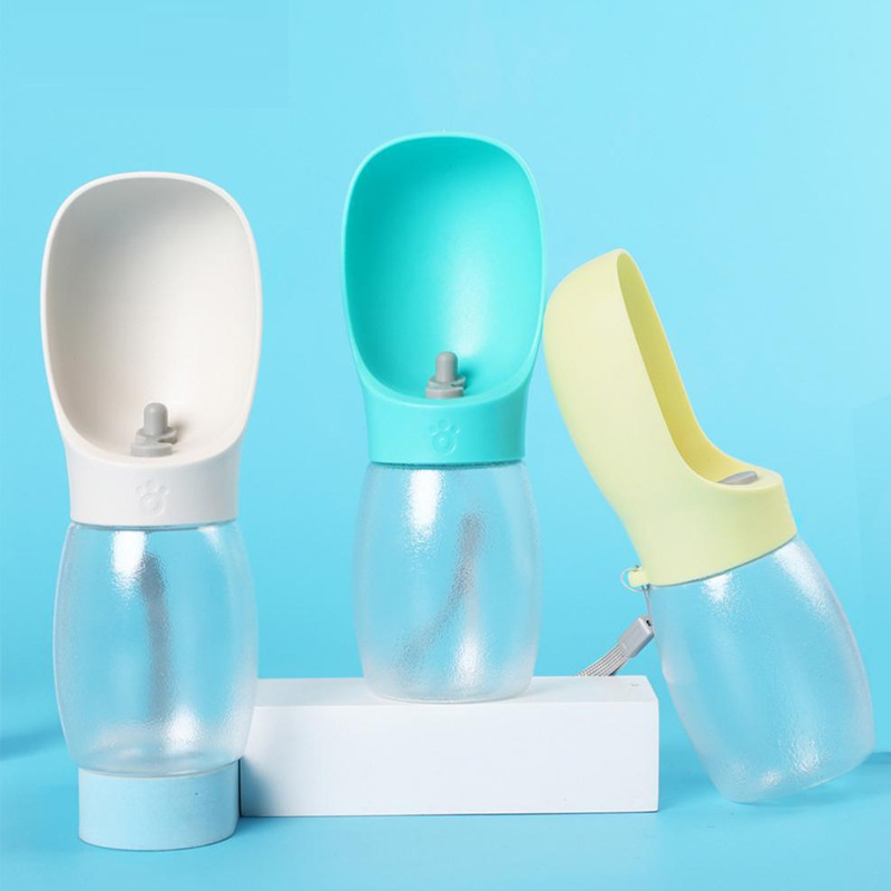 Taza de agua para mascotas transfronteriza Taza para perros Beber agua al aire libre Alimentación Botella de agua portátil de gran capacidad Botella de agua Productos para mascotas