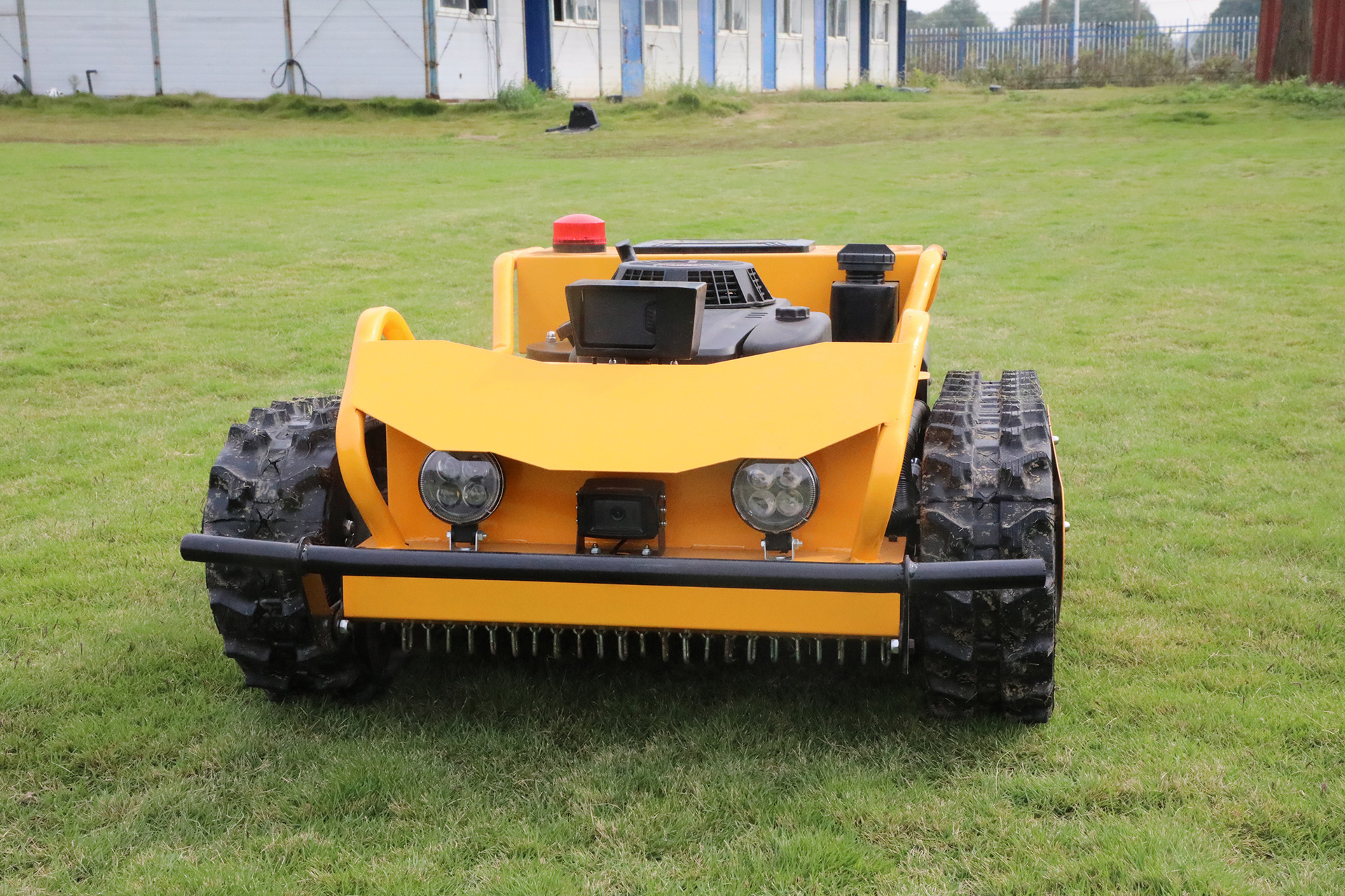 履带式智能割草机50PRM自走式修除果园草坪边坡碎草机器割灌机-阿里巴巴