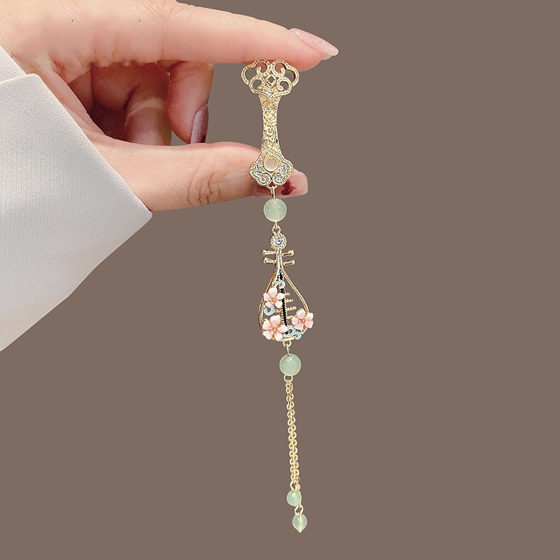Broche estilo chinês com design de saia de cavalo e pipa borla_voghion.com