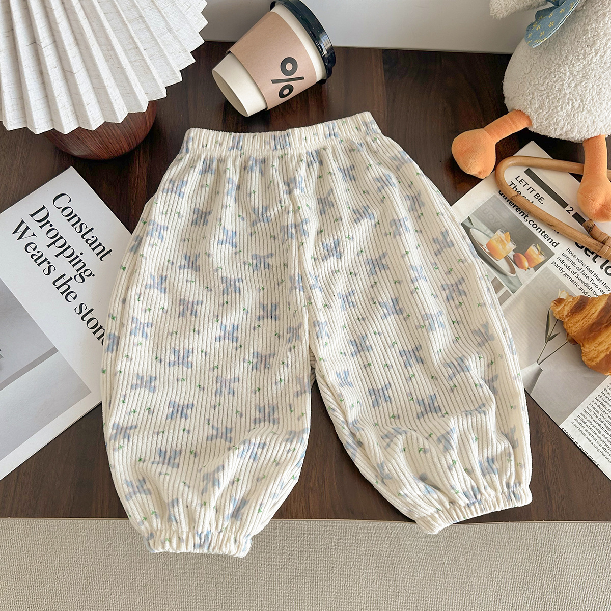 Nuevos pantalones deportivos para niños, pantalones casuales de terciopelo, pantalones de caño, pantalones sueltos para niños y niñas, pantalones de estilo coreano, pantalones de estilo harun