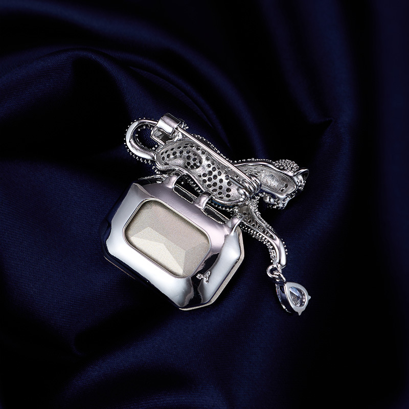 Exquisite Crystal Leopard Brooch Fashion Accessory For Men Women_voghion.com