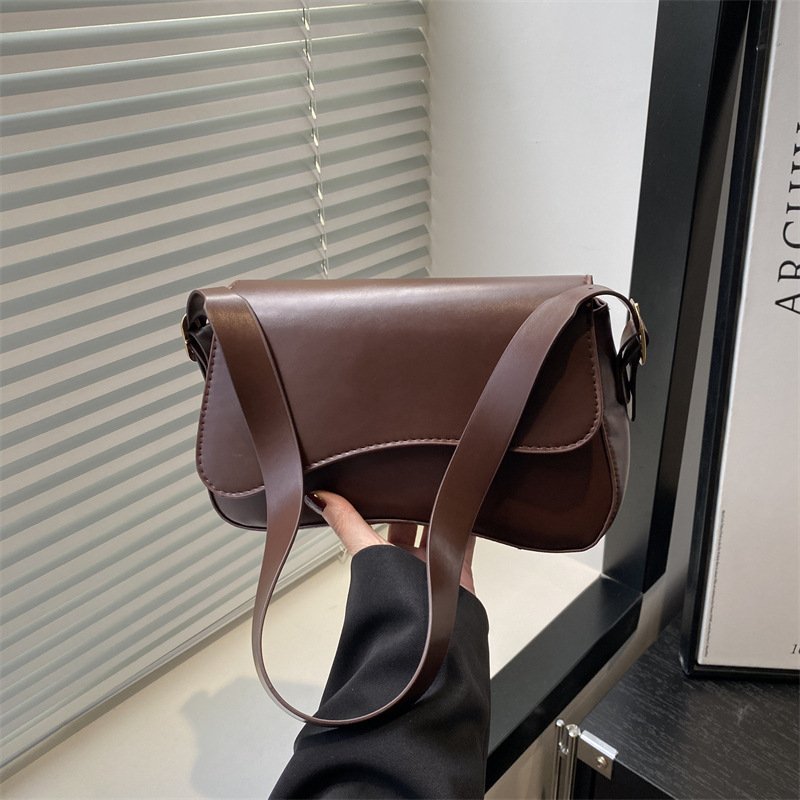 Bolso Cuadrado de Axila para Mujer de Cuero PU con Solapa para Uso Diario image 10
