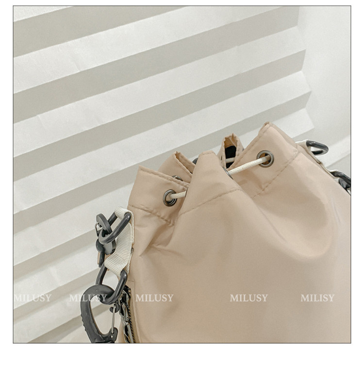 Women's Nylon Solid Color Classic Style Square String Shoulder Bag Bucket Bag display picture 11