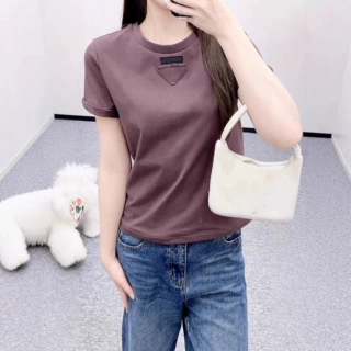深圳南油高端女装Pra26早春新款钢圈三角徽标短袖T恤女时尚休闲