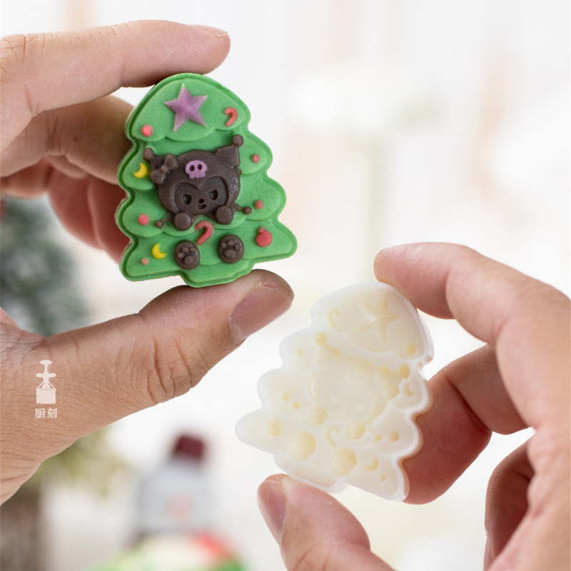 25-30g Christmas tree cake mold Sanrio cartoon hand pressed mung bean cake mooncake mold pineapple crispy tool