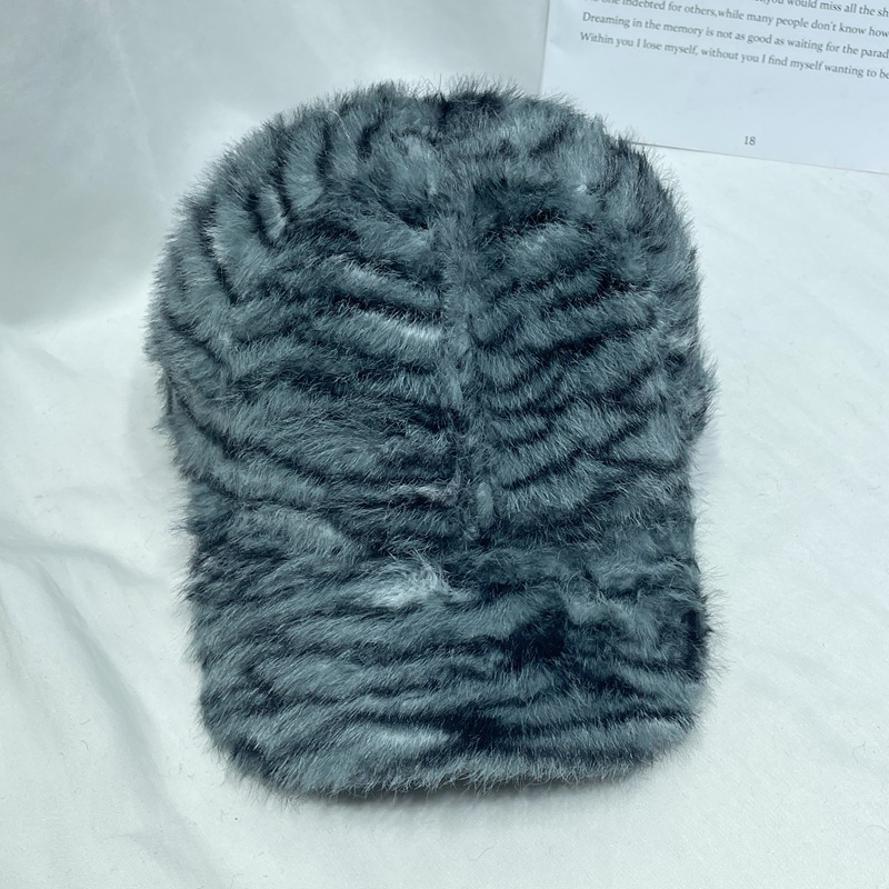 Moda coreana de leopardo tigre gorra de béisbol de peluche para mujeres otoño invierno moda retro gorra de lengua casual gorra caliente