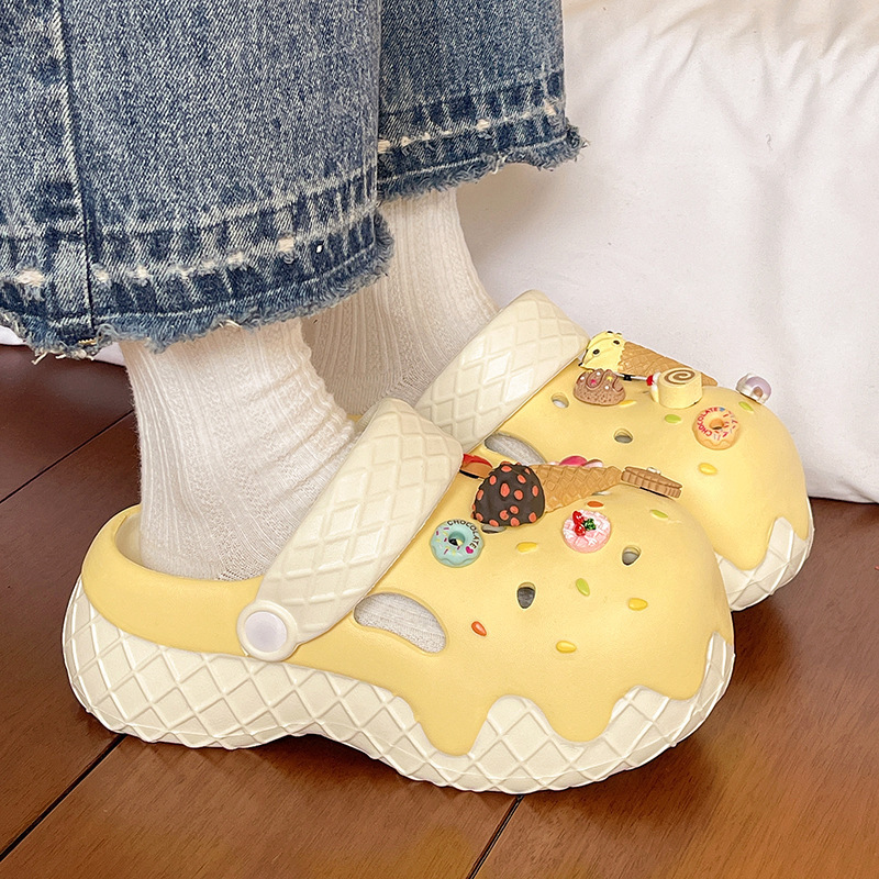 Cute Cartoon Clogs for Women, Ice Cream Shoes, Floral Sandals, Beach Shoes, Home and Outdoor Wear, Thick-Soled Platform Slippers