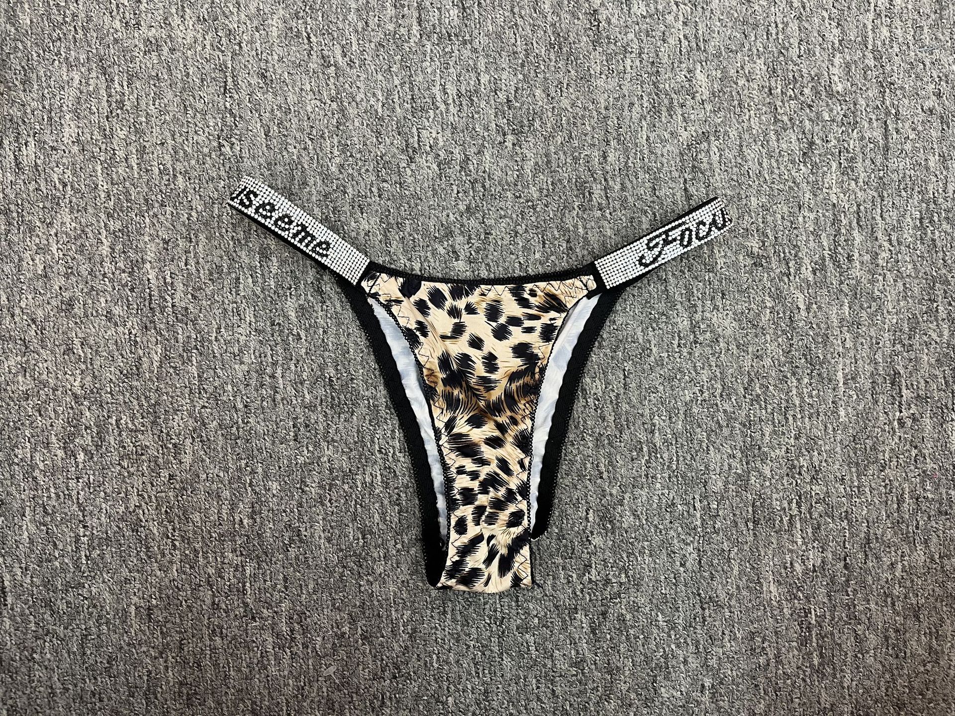 Ropa interior antibacteriana rusa con diamantes de imitación, bragas de talla grande, tanga sexy de cintura baja que levanta la cadera, antibacteriana y transpirable