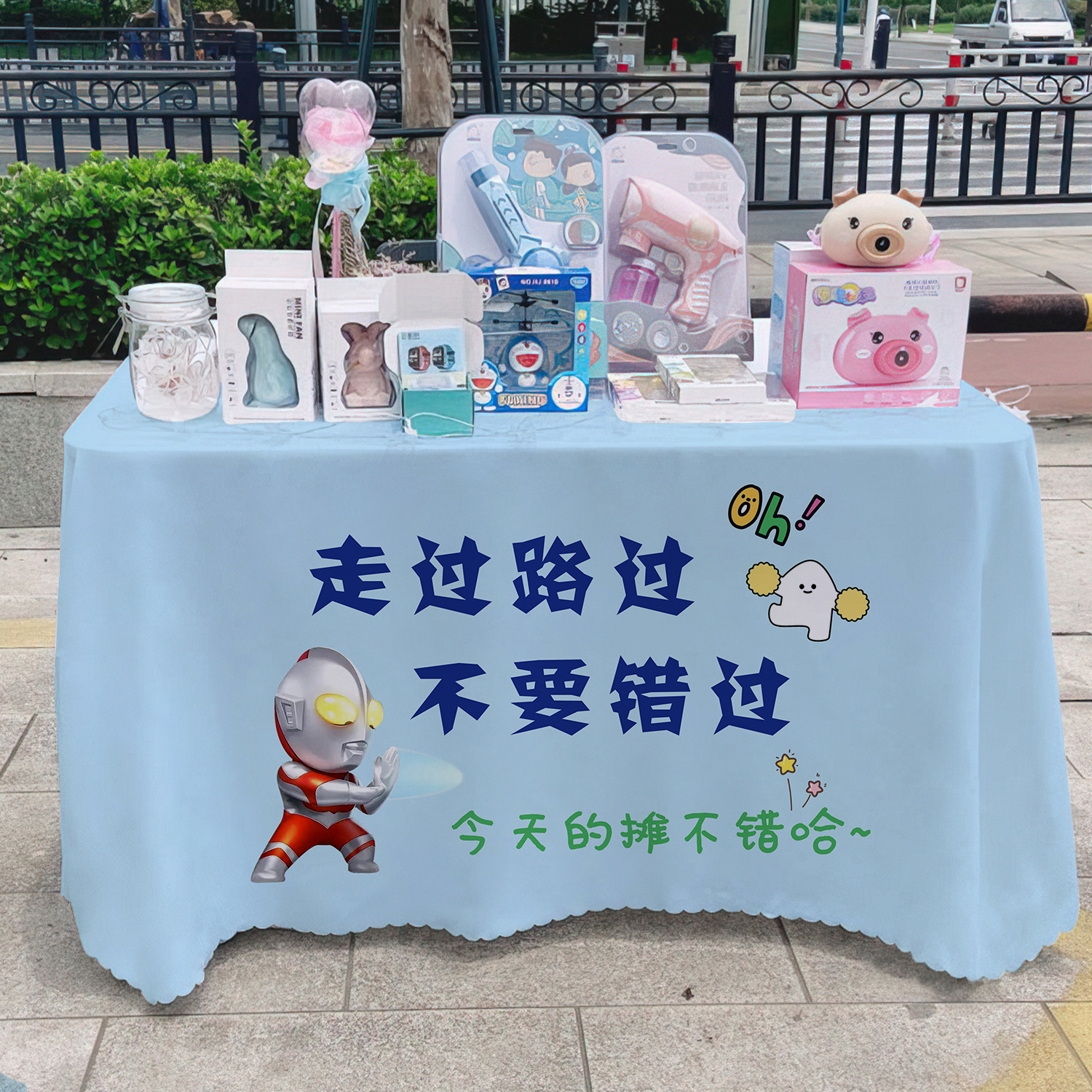 General + 1 estandos de mesa publicitaria