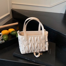 跨境时尚褶皱手提包女2025新款潮流洋气质感大容量通勤单肩斜挎包