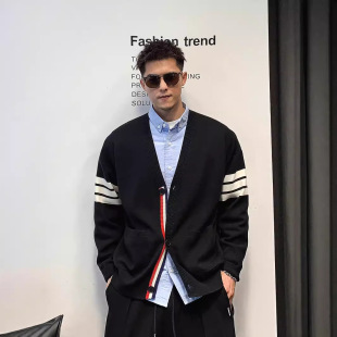 Retro V-neck knitted cardigan sweater men's spring and autumn new tide brand feeling wind casual coat jacket a generation of hair