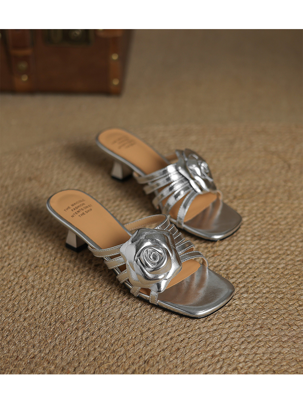 Sandal nữ hở mũi quai chữ nhất gót 5 cm hoa sơn trà thanh lịch — Màu súng chi tiết 14