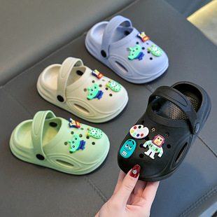Children's Cave Shoes Boys and Girls Home Outdoor Children's Shoes Thick Sole Non-slip Baby Beach Baotou Children's Slippers