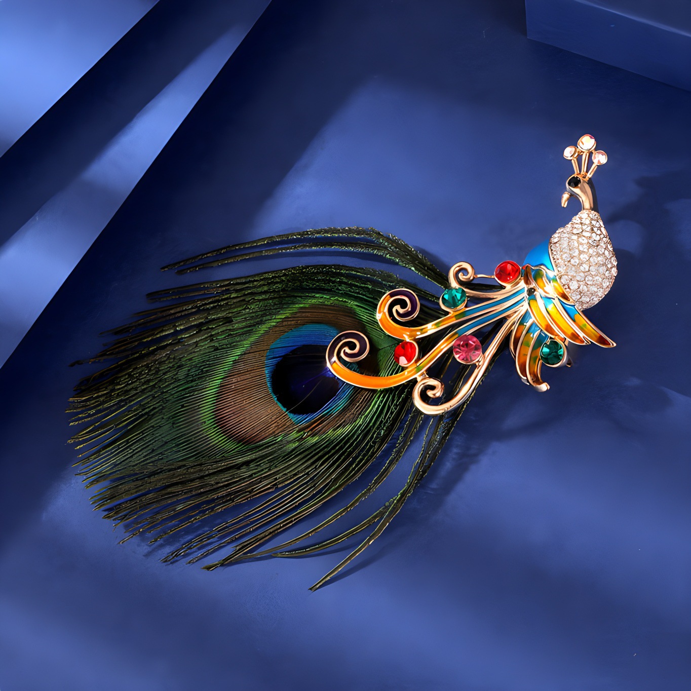 Elegante spilla a forma di piuma di pavone con strass_voghion.com