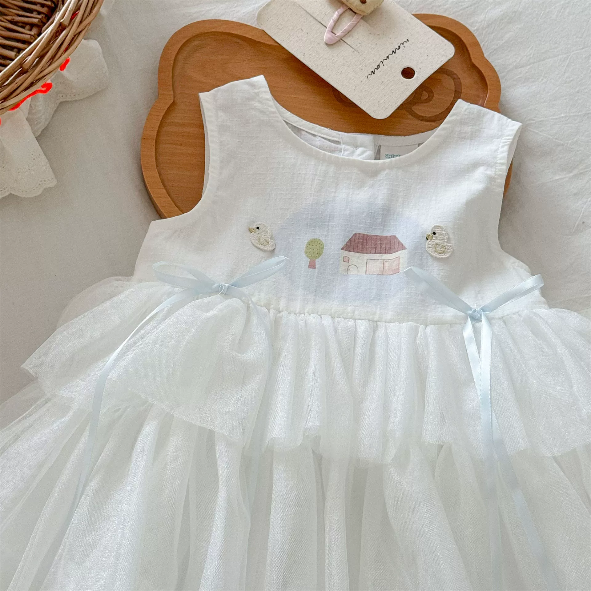 Children's summer sleevless dress sleevless, girl's skirt, small princess costume, western style