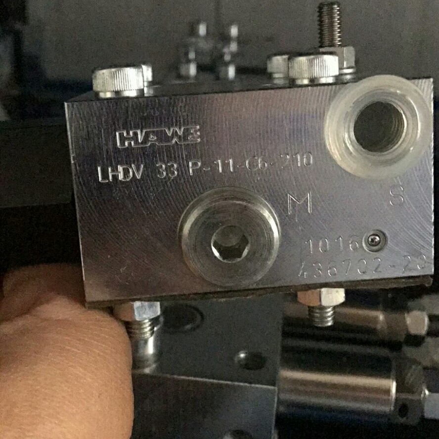 哈威HAWEI单筒平衡阀LHDV33P-11-C6-210