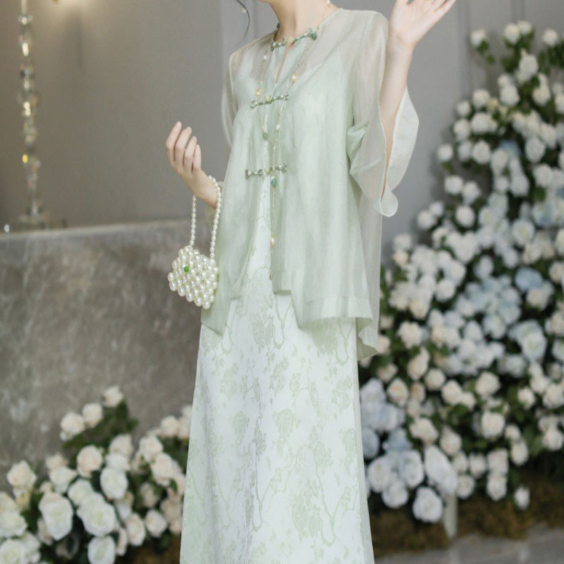 2025 Spring and Summer New Improved Version with Open Placket and Buttoned Light Top, Stylish Small Suspenders, Simple Two-Piece Set