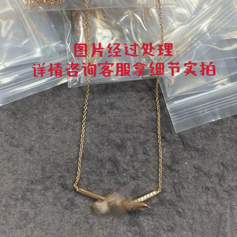 18K Gold-Plated Rope Knot Half-Diamond Necklace, Light Luxury French High-End Design, Fashionable Evening Clavicle Chain, Direct Sales from the Manufacturer 18K Gold-Plated Rope Knot Half-Diamond Necklace, Light Luxury French High-End Design, Fashionable Evening Clavicle Chain, Direct Sales from the Manufacturer
