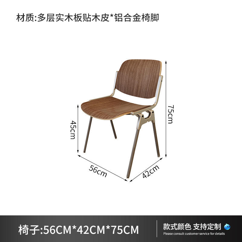 Mesa y silla de mesa
